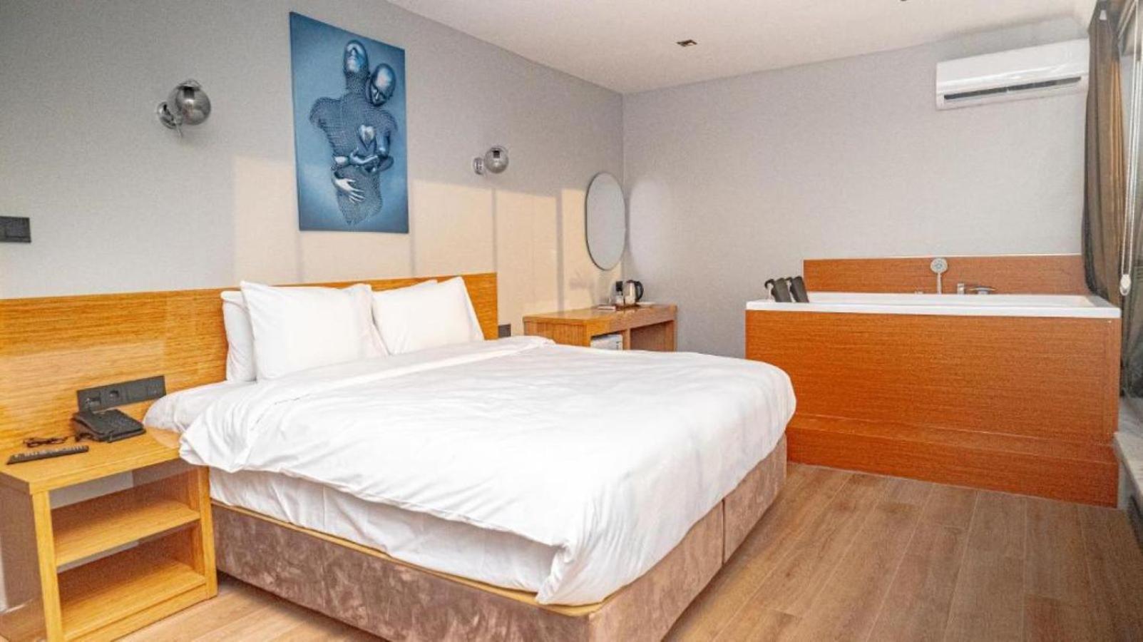 Elite Marmara Pansiyon Camlica Istanboel Buitenkant foto