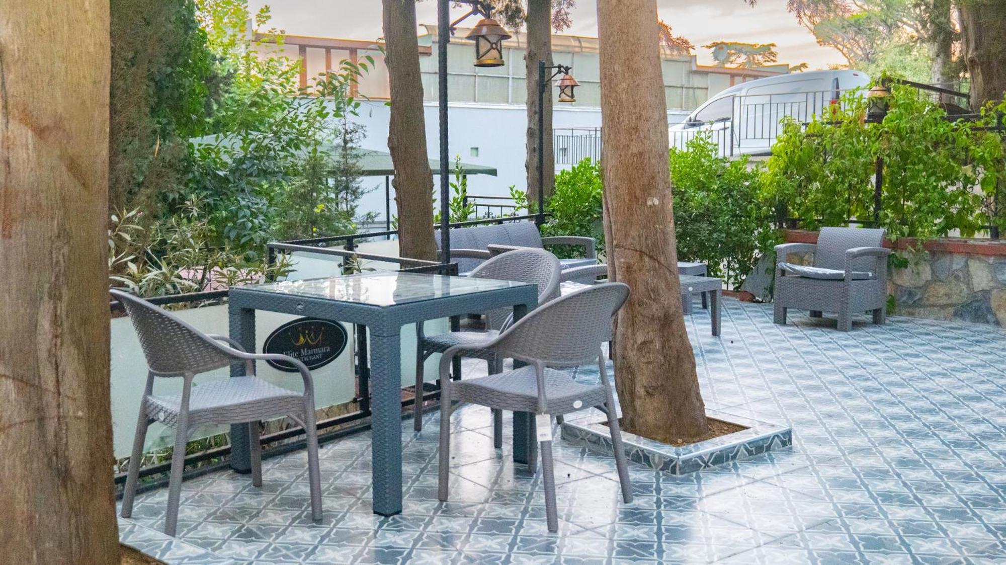 Elite Marmara Pansiyon Camlica Istanboel Buitenkant foto